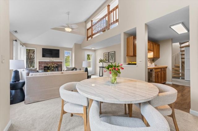 5 Ascot Lane 5, Uxbridge, MA 01569