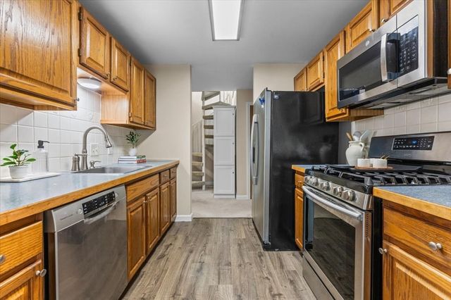 5 Ascot Lane 5, Uxbridge, MA 01569