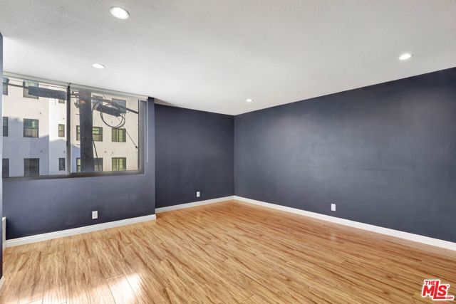 1900 Vine Street 103, Los Angeles, CA 90068