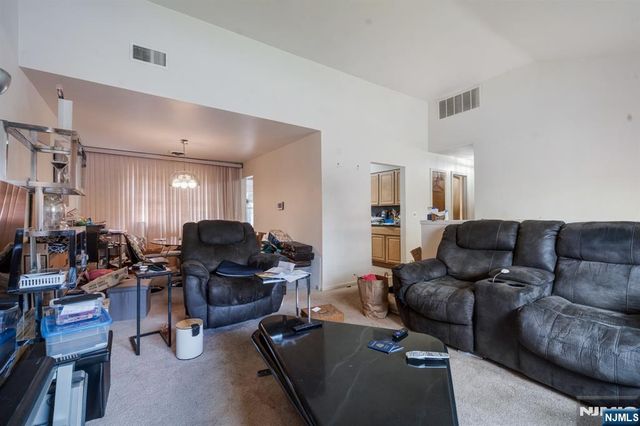 678 Morsetown Road, West Milford, NJ 07480