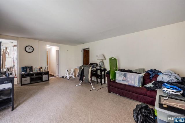 678 Morsetown Road, West Milford, NJ 07480