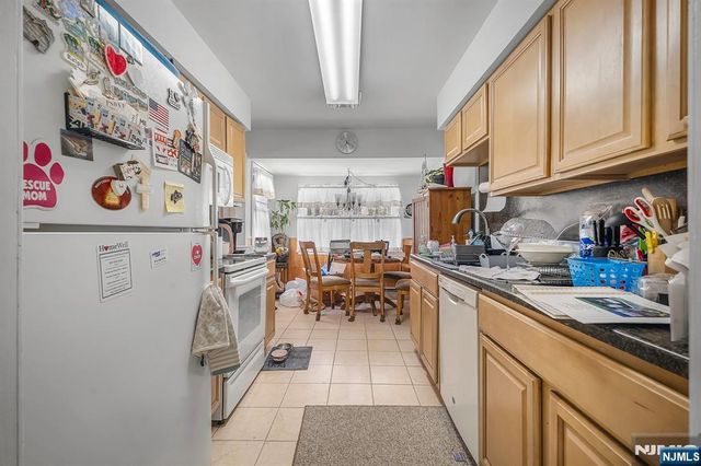 678 Morsetown Road, West Milford, NJ 07480