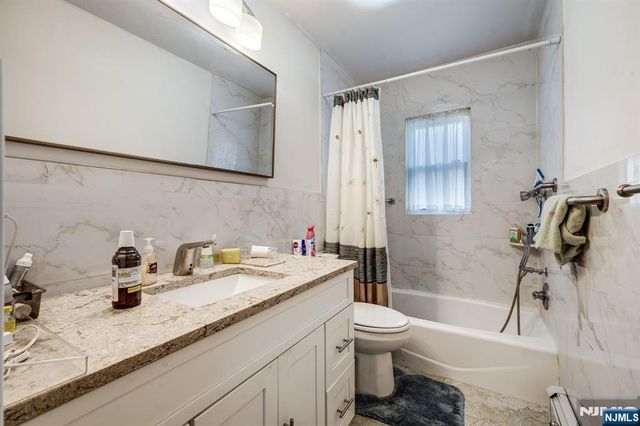 678 Morsetown Road, West Milford, NJ 07480