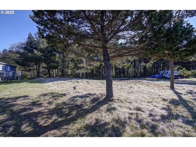 29908 H ST, Ocean Park, WA 98640