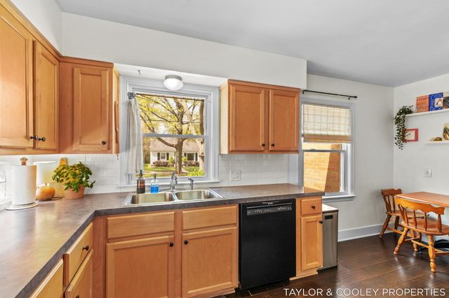 1518 Gladstone Drive Se, City Of Grand Rapids, MI 49506
