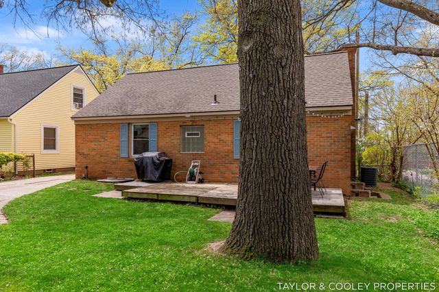 1518 Gladstone Drive Se, City Of Grand Rapids, MI 49506