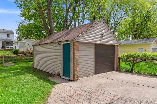 1518 Gladstone Drive Se, City Of Grand Rapids, MI 49506
