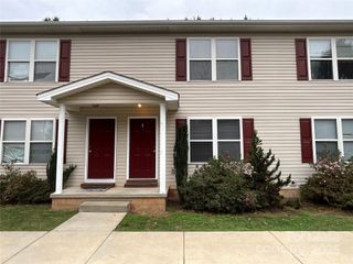 206 W 15th Street 2, Newton, NC 28658