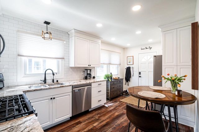 N27W27017 Woodland DRIVE, Pewaukee, WI 53072