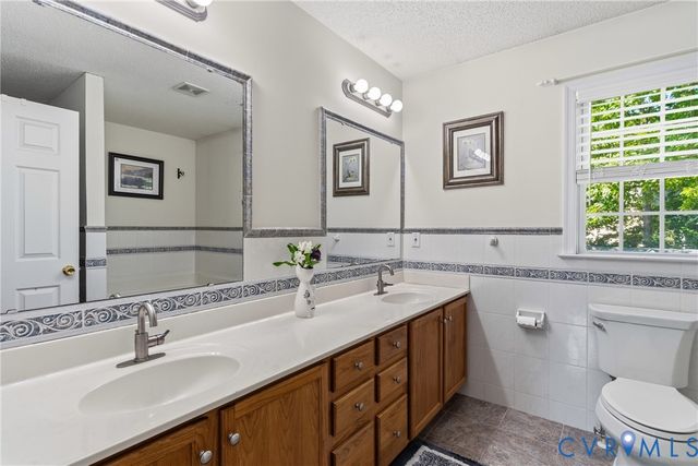 6431 Kingsland Creek Ln, Chesterfield, VA 23832