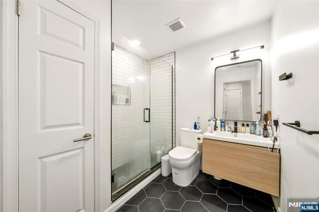 1420 Westgate Drive 8109, Fort Lee, NJ 07024