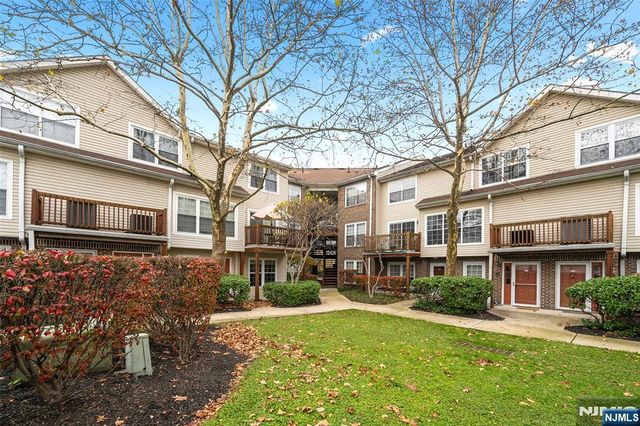 1420 Westgate Drive 8109, Fort Lee, NJ 07024