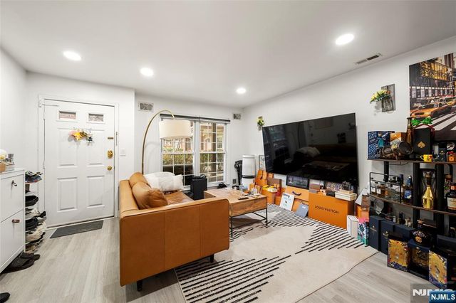 1420 Westgate Drive 8109, Fort Lee, NJ 07024