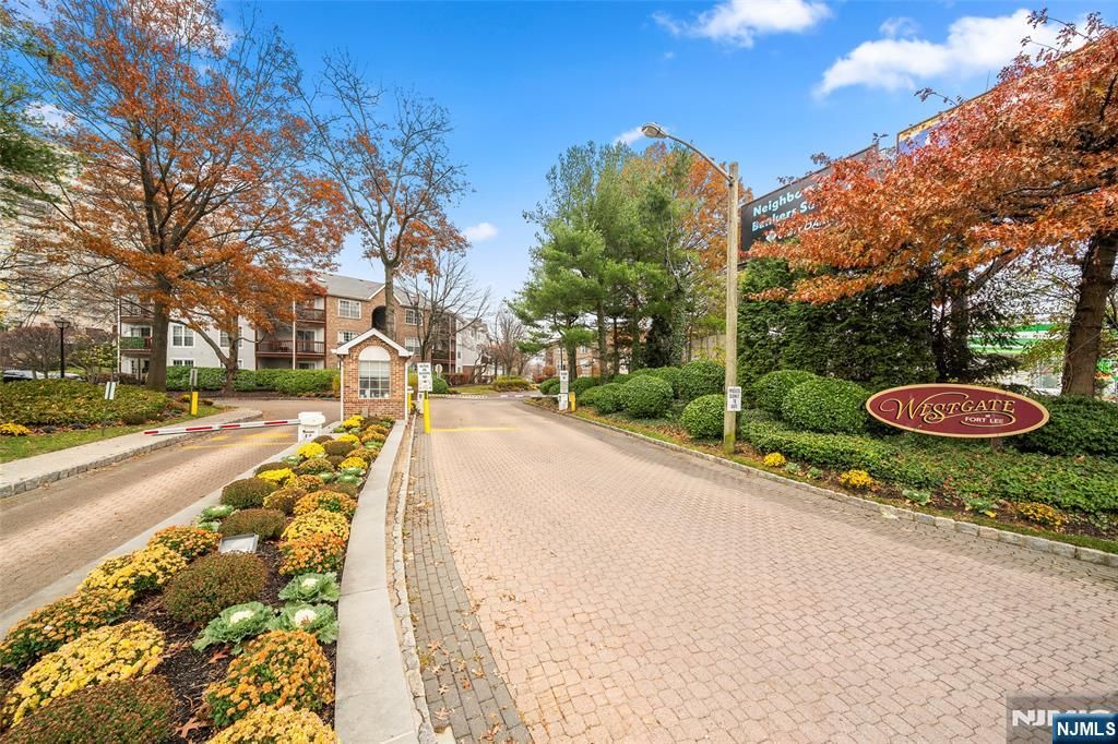 1420 Westgate Drive 8109, Fort Lee, NJ 07024