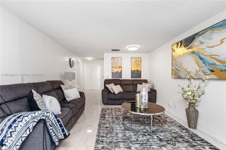 1580 NW 93rd Avenue 300, Pembroke Pines, FL 33024