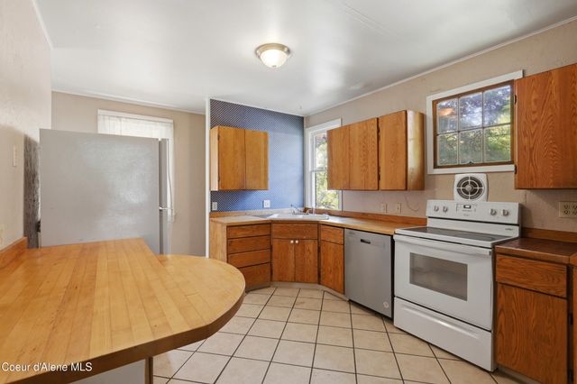 602 N Government WAY, Coeur D'alene, ID 83814