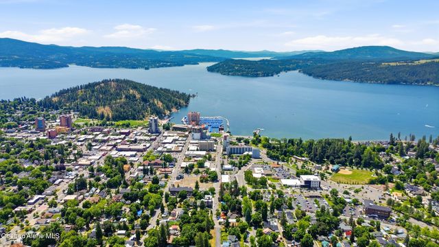 602 N Government WAY, Coeur D'alene, ID 83814