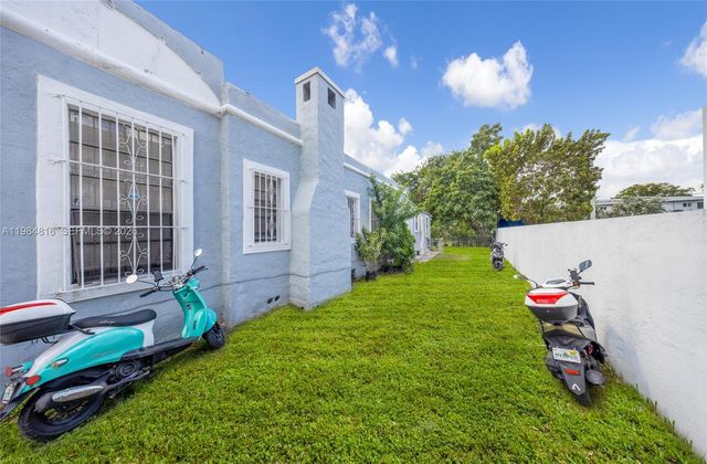 844 NW 29th St, Miami, FL 33127