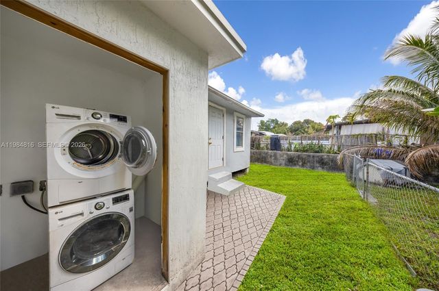 844 NW 29th St, Miami, FL 33127