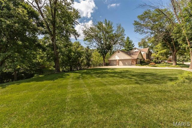 47 Fox Meadows Court, St Charles, MO 63303