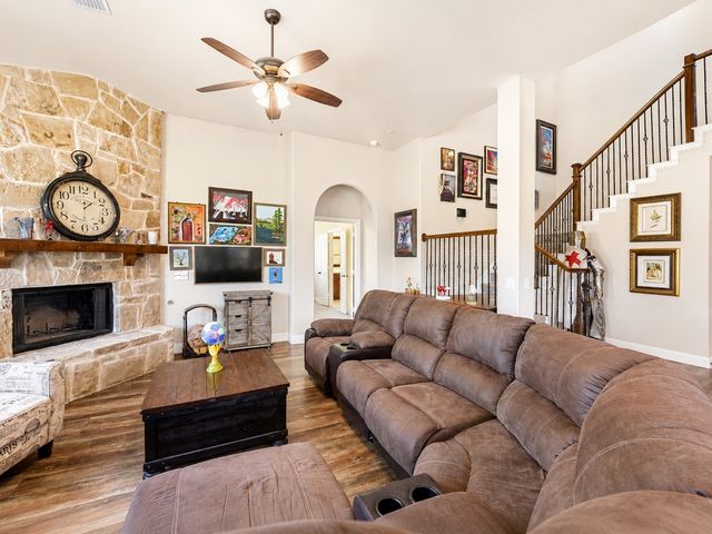 320 Robert Joseph Street, Burleson, TX 76028