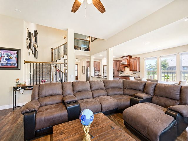 320 Robert Joseph Street, Burleson, TX 76028