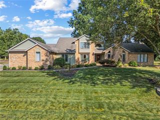 2677 Radford Street NW, North Canton, OH 44720