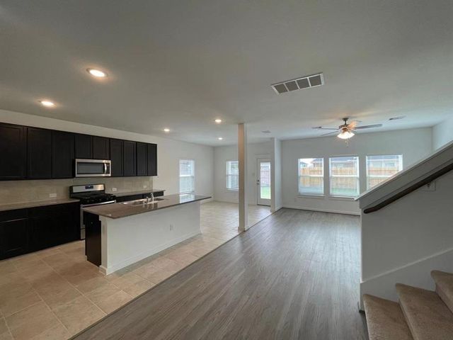 815 Summer Village Way, Rosenberg, TX 77469