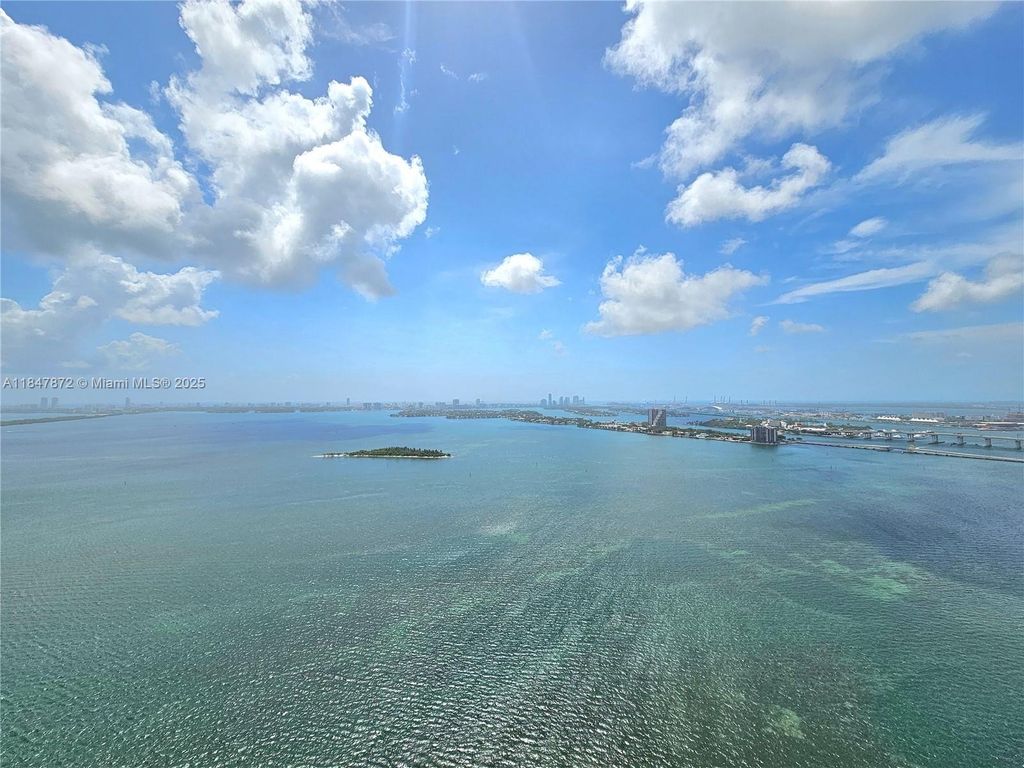 700 NE 24th ST 3502, Miami, FL 33137