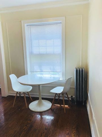 1056 W Thorndale Avenue 1U, Chicago, IL 60660