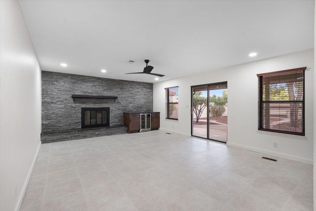 3106 May Circle SE, Rio Rancho, NM 87124