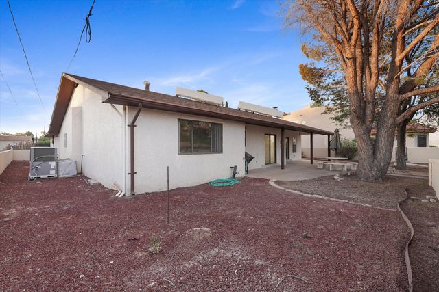 3106 May Circle SE, Rio Rancho, NM 87124