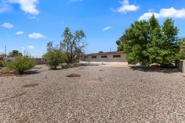 3106 May Circle SE, Rio Rancho, NM 87124