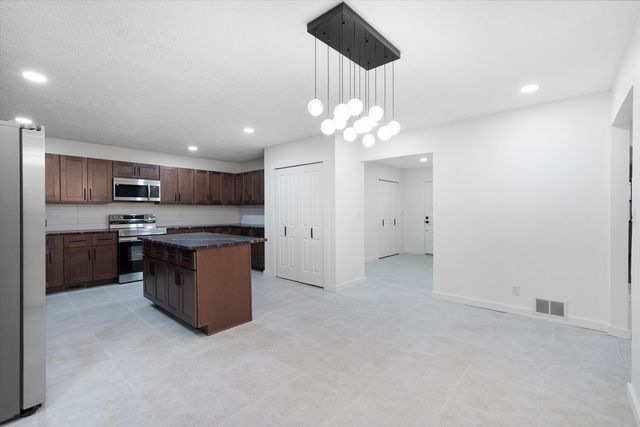 3106 May Circle SE, Rio Rancho, NM 87124
