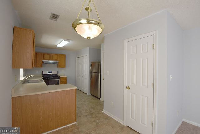 147 S Fairfield Drive, Peachtree City, GA 30269