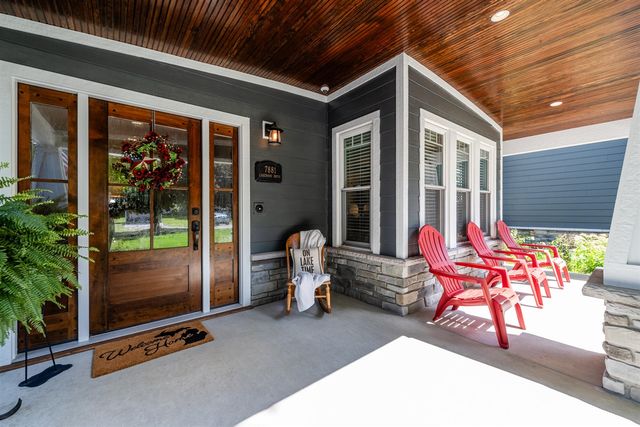 7881 Lakewood Drive, Coloma, MI 49038