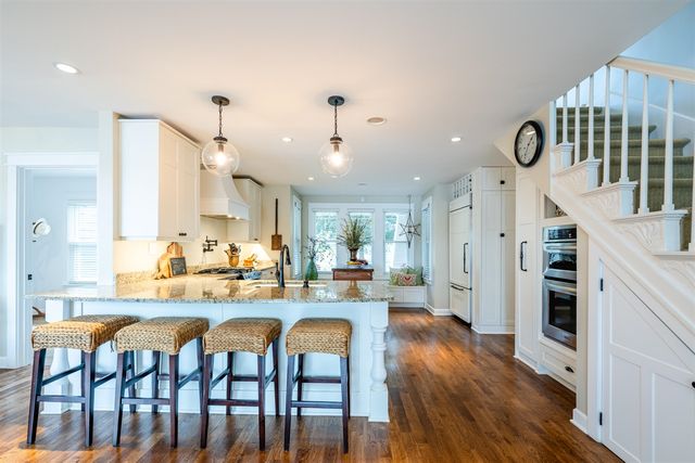 7881 Lakewood Drive, Coloma, MI 49038