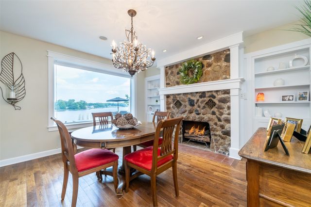 7881 Lakewood Drive, Coloma, MI 49038