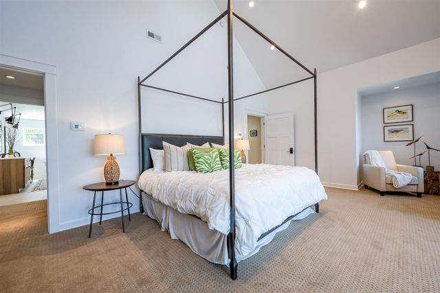 7881 Lakewood Drive, Coloma, MI 49038