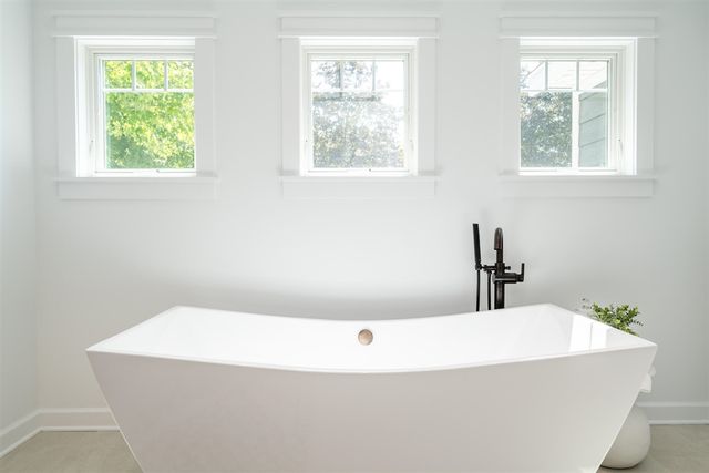 7881 Lakewood Drive, Coloma, MI 49038