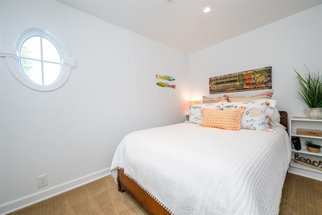 7881 Lakewood Drive, Coloma, MI 49038