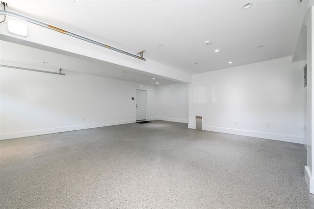 7881 Lakewood Drive, Coloma, MI 49038