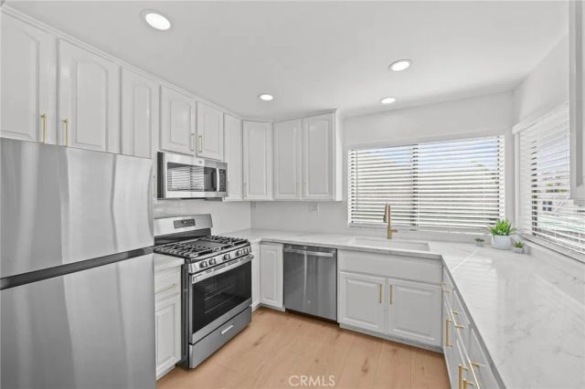 126 High, Laguna Beach, CA 92651