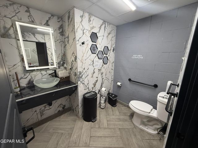 1528 Yandell Drive, El Paso, TX 79902