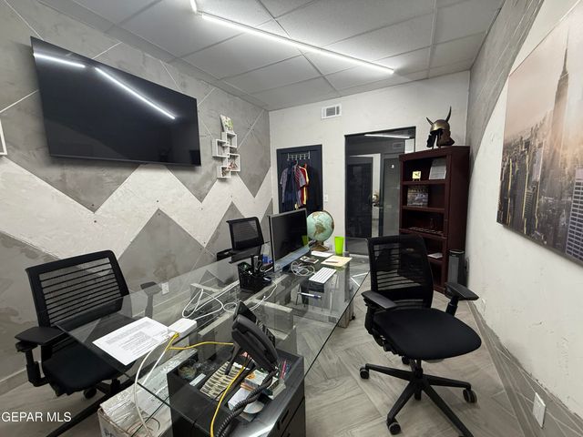 1528 Yandell Drive, El Paso, TX 79902