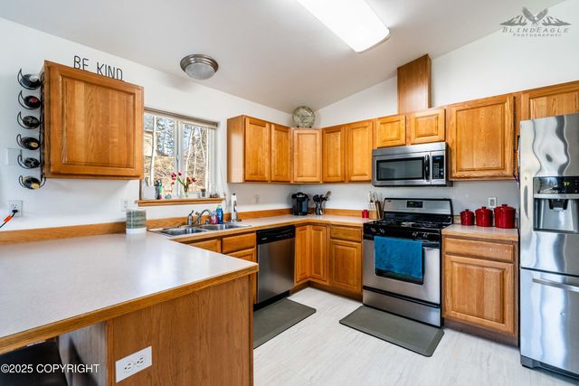 3285 W Wintergreen Drive, Wasilla, AK 99623