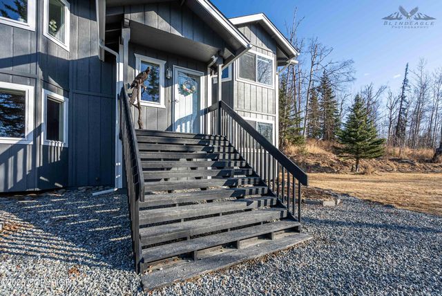 3285 W Wintergreen Drive, Wasilla, AK 99623