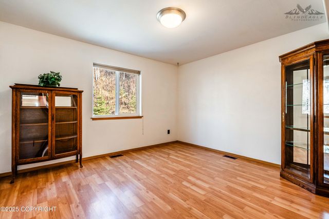 3285 W Wintergreen Drive, Wasilla, AK 99623