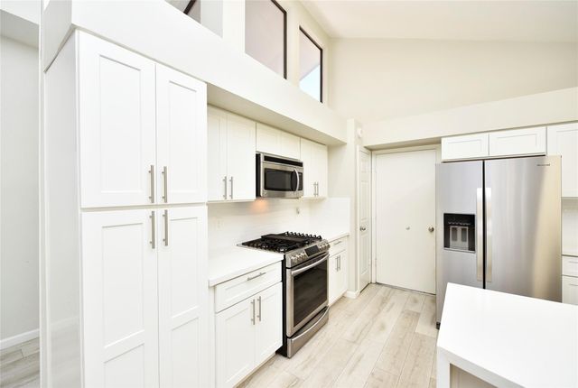 3203 E Rangecrest Place, Sugar Land, TX 77479