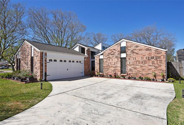 3203 E Rangecrest Place, Sugar Land, TX 77479